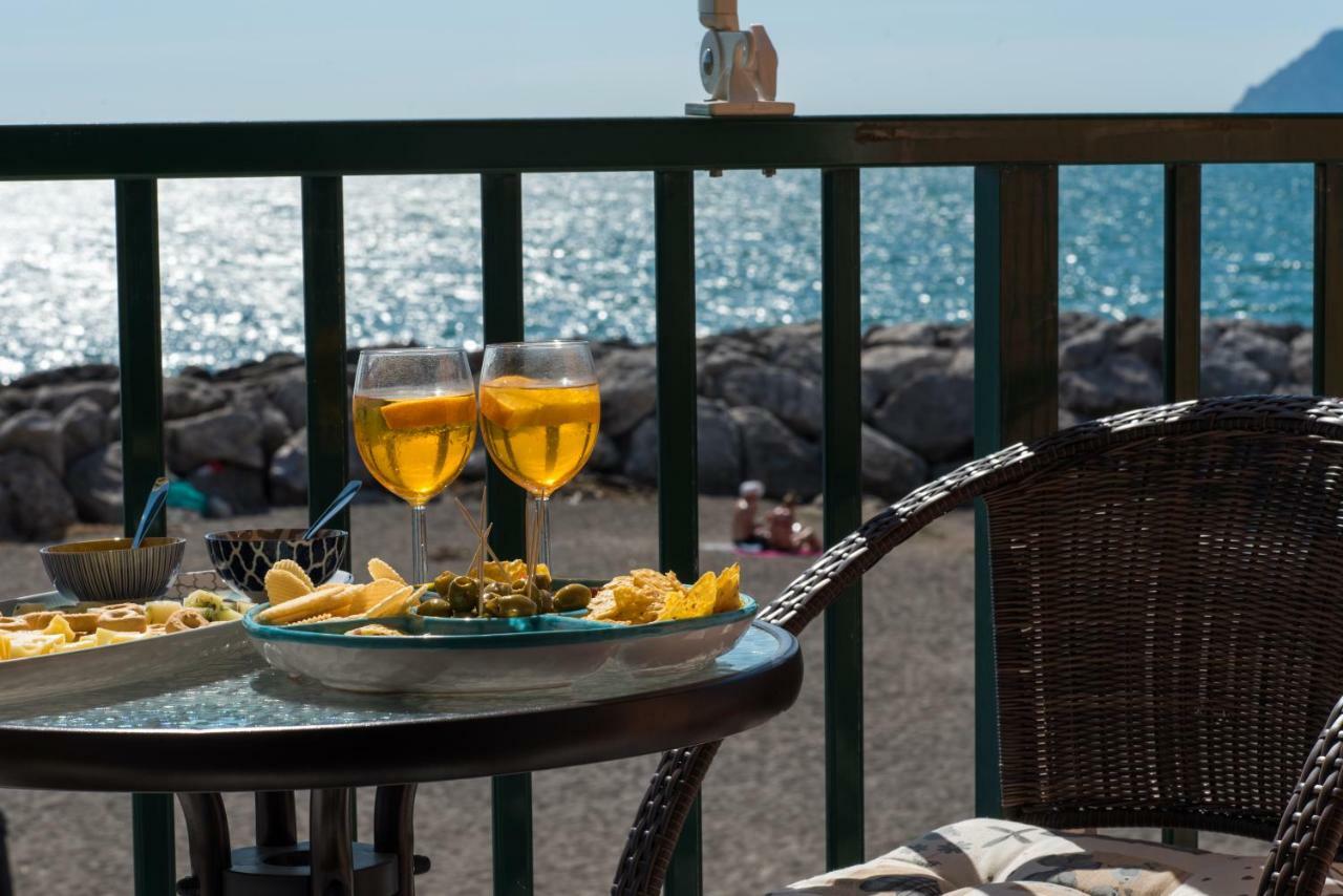 Dulce Mare Apartment Salerno Exterior photo